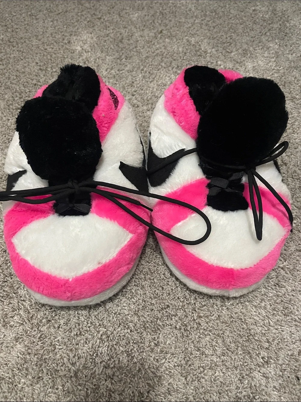 Nike Kids Plush Slip-On Slippers in Hot Pink, White & Black
